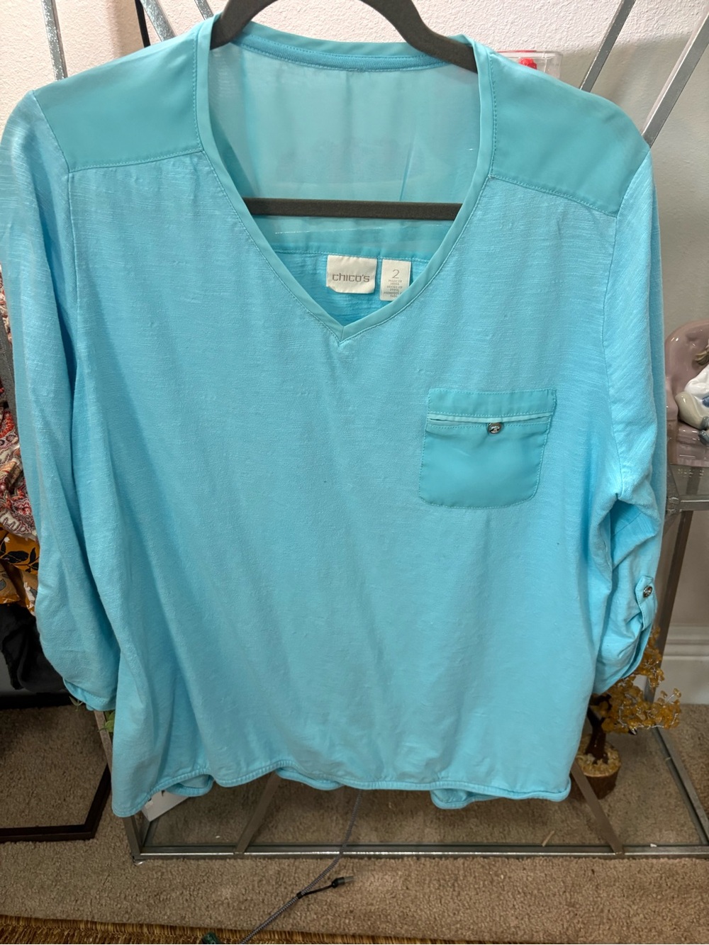 chico's womens roll tab sleeve sky blue v-neck top w/ sheered details 2-lg